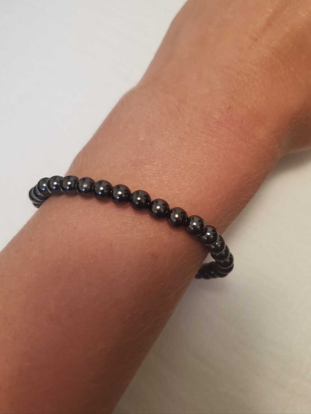 ✨ Minimalist Shiny Black Beaded Stretch Bracelet | Sleek & Classic Unisex
